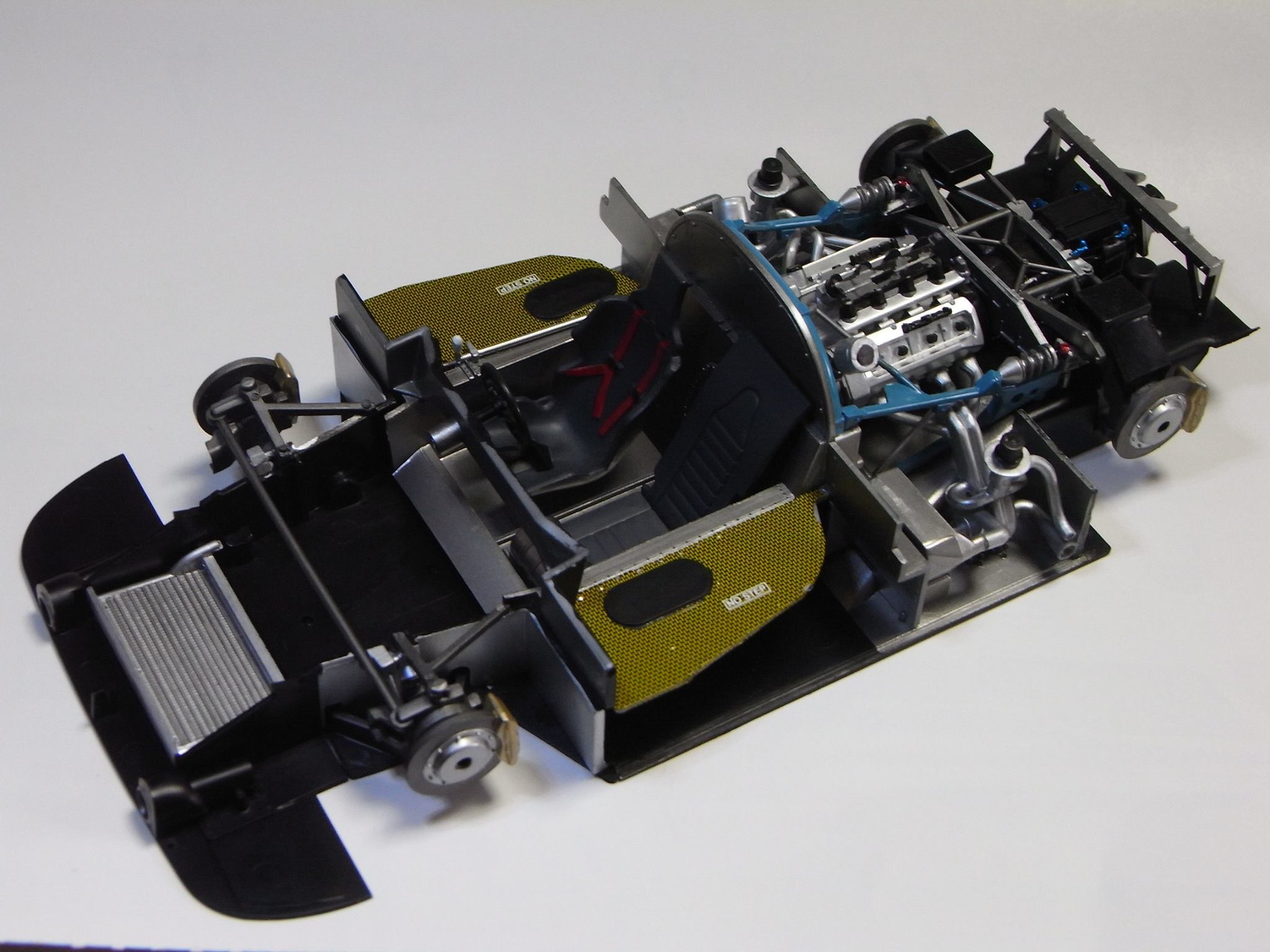 TAMIYA 1/24 SAUBER-MERCEDES C9